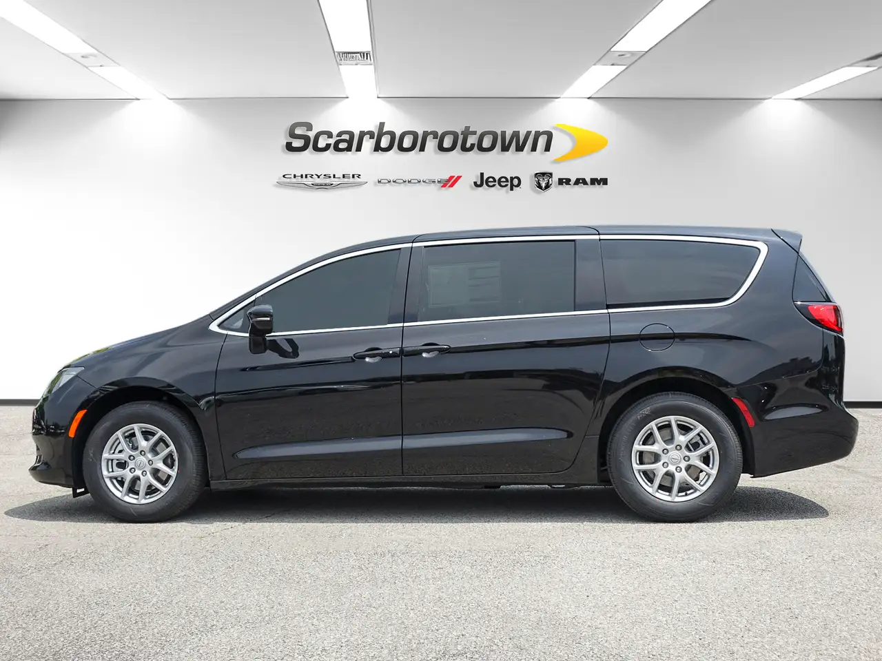 Chrysler Grand Caravan снимка Chrysler Grand Caravan