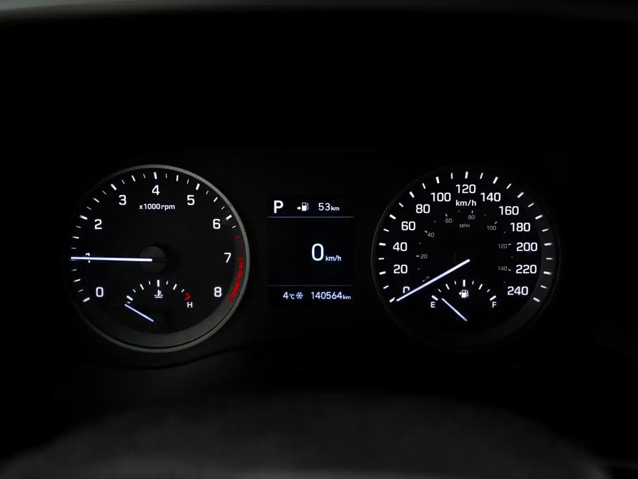 Hyundai TUCSON снимка Hyundai TUCSON