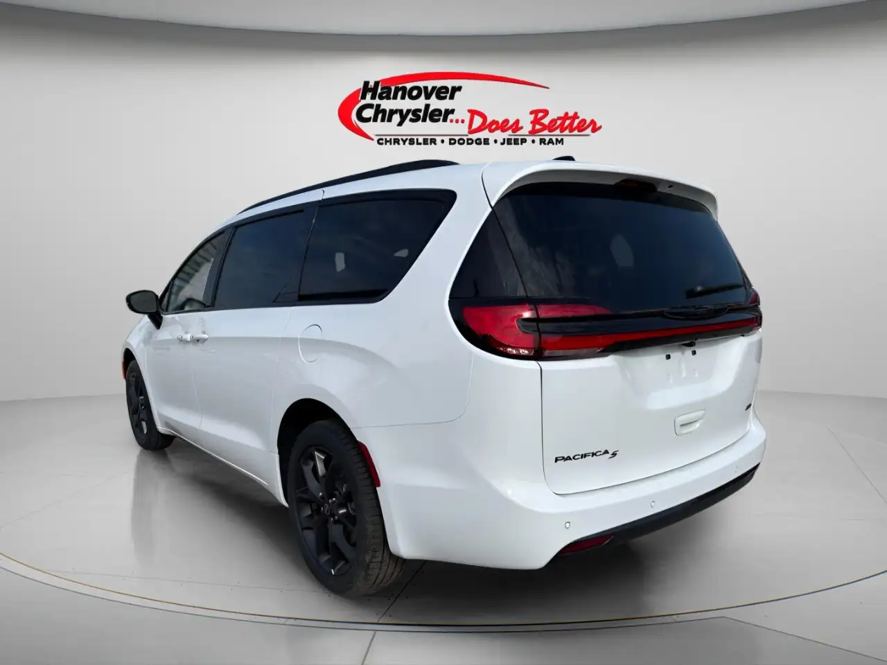 Chrysler Pacifica снимка Chrysler Pacifica