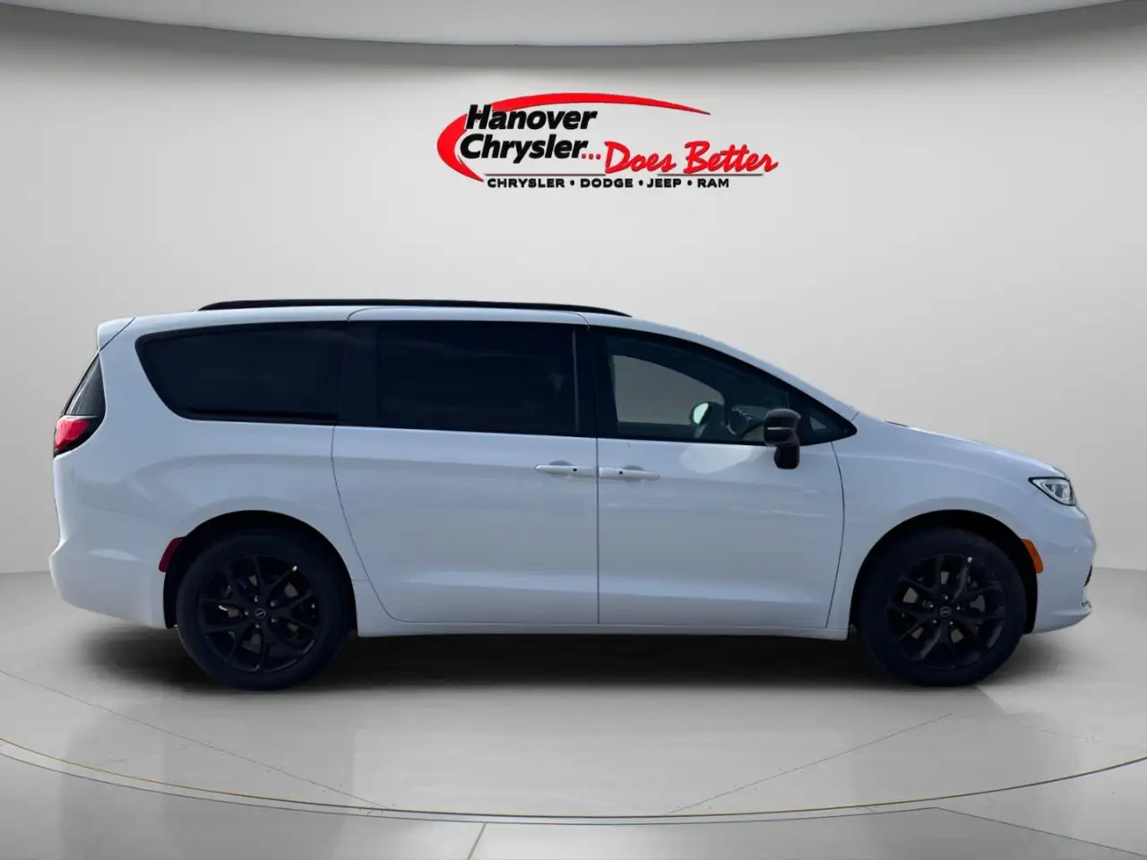 Chrysler Pacifica снимка Chrysler Pacifica