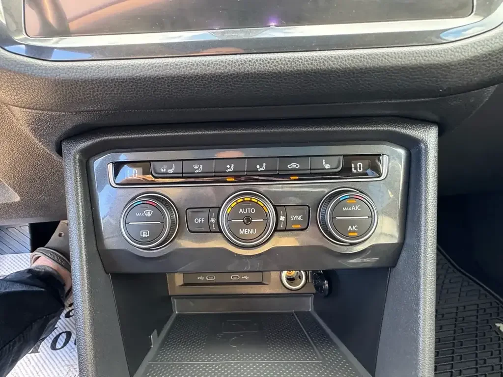 Volkswagen Tiguan снимка Volkswagen Tiguan