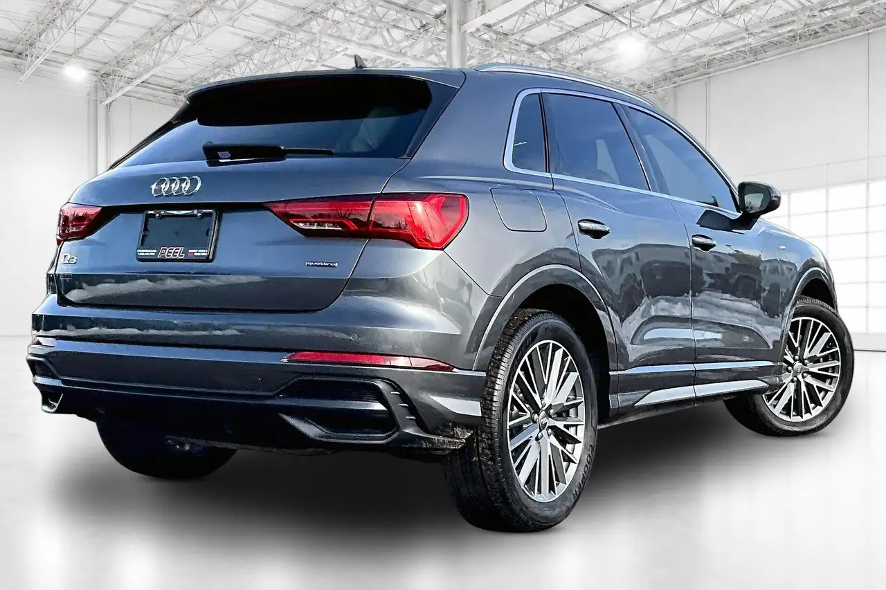 Audi Q3 photo Audi Q3