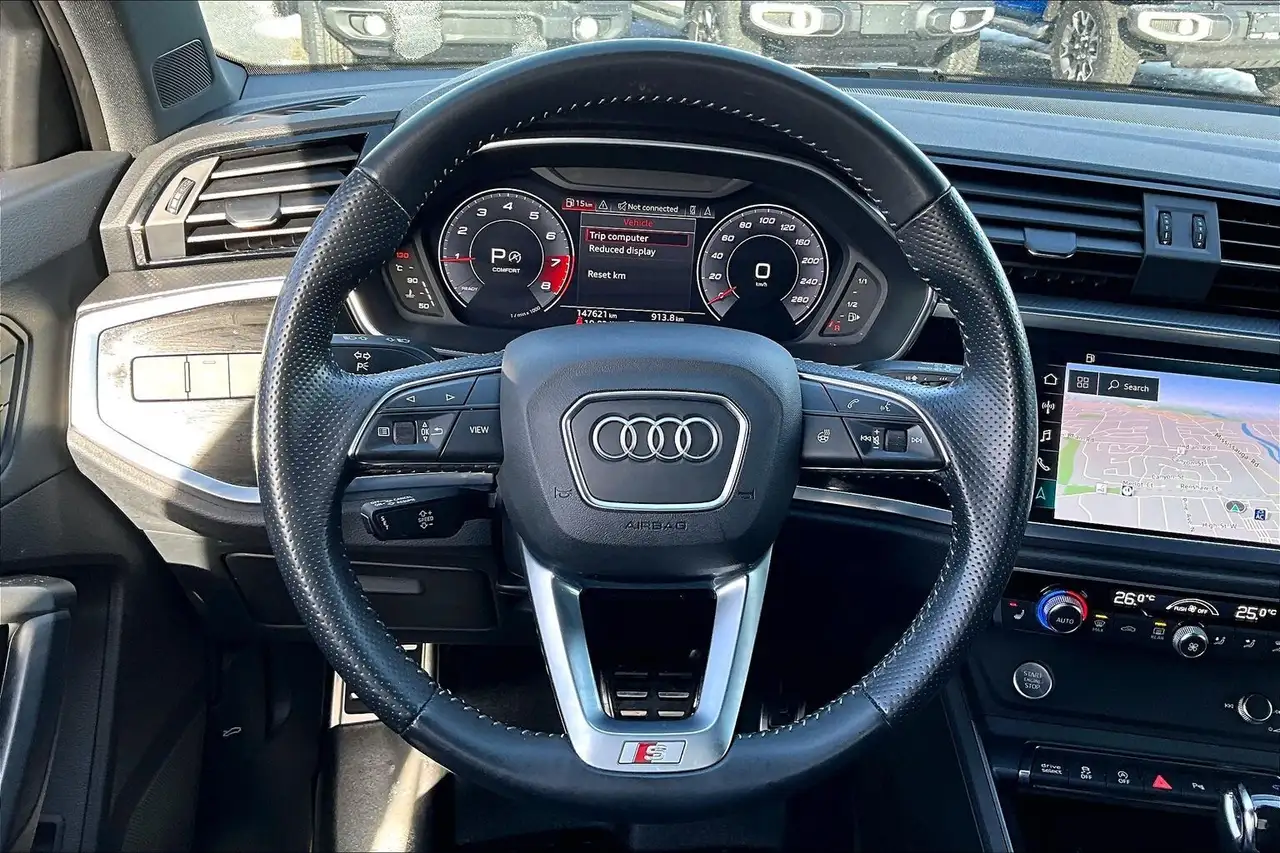 Audi Q3 photo Audi Q3