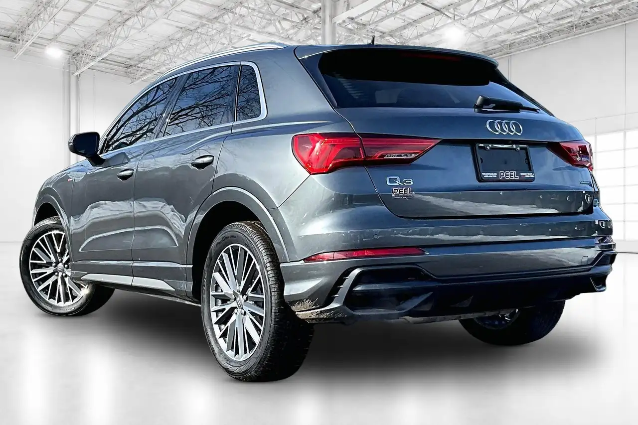 Audi Q3 photo Audi Q3
