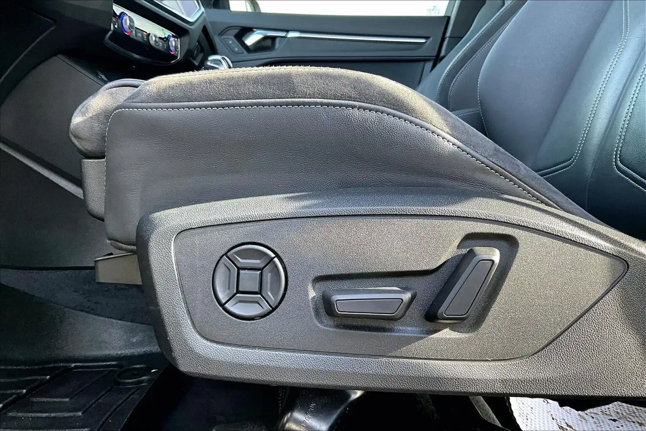 Audi Q3 photo Audi Q3