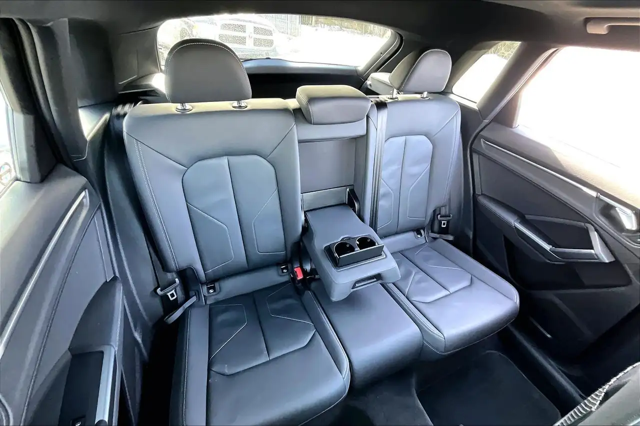 Audi Q3 photo Audi Q3