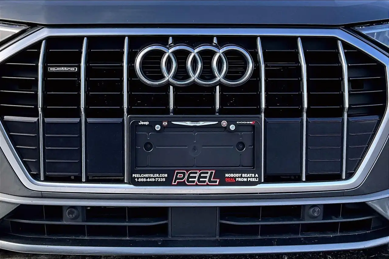 Audi Q3 photo Audi Q3