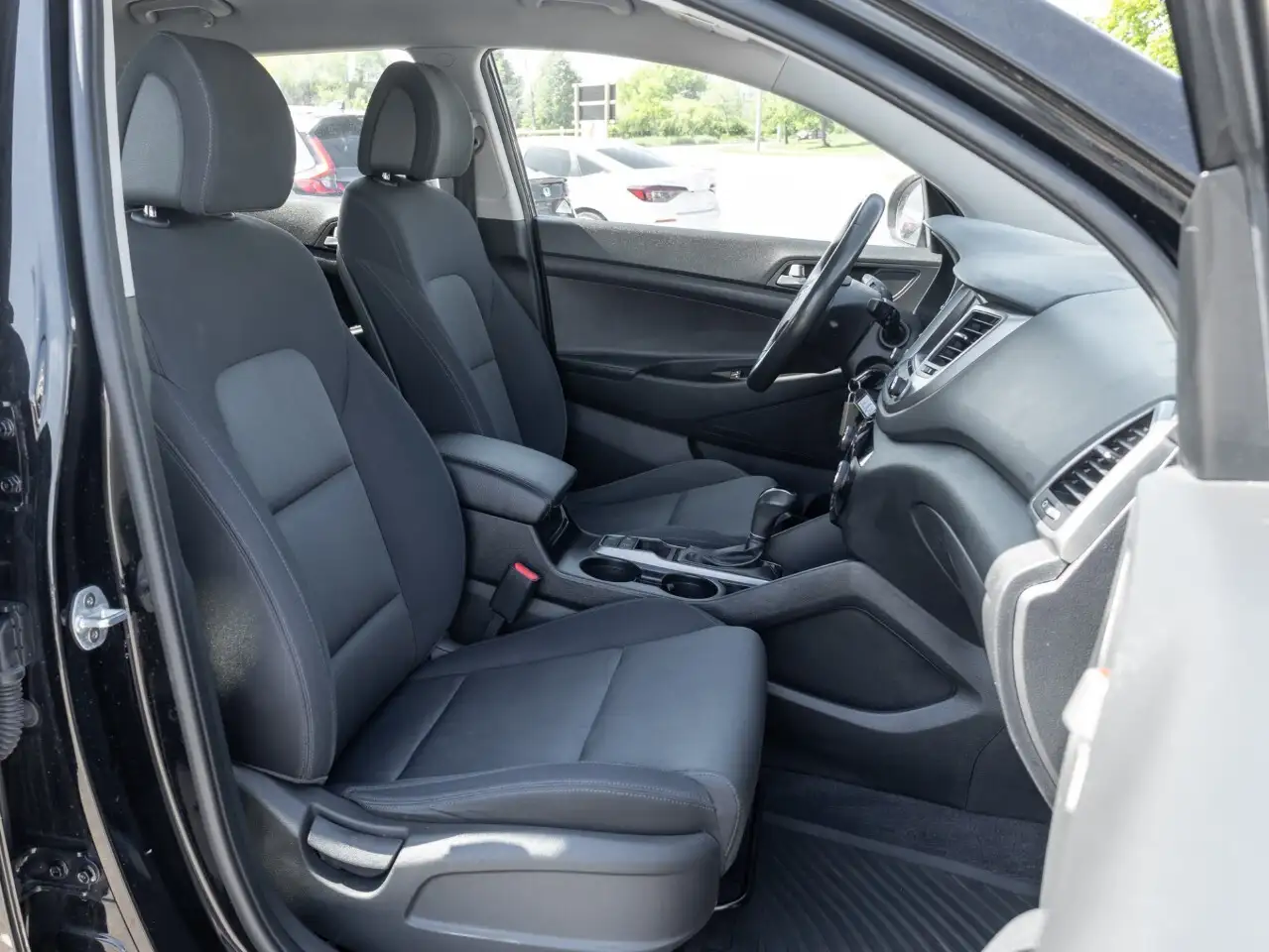 Hyundai TUCSON photo Hyundai TUCSON