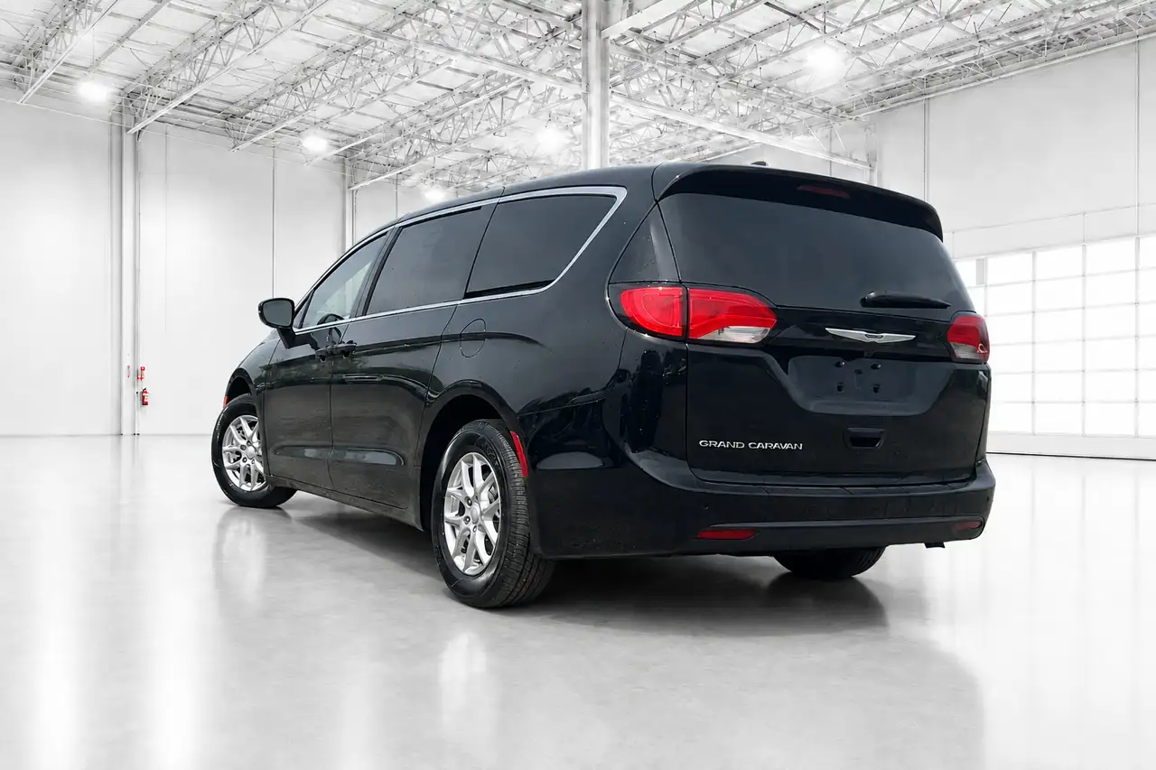 Chrysler Grand Caravan photo Chrysler Grand Caravan