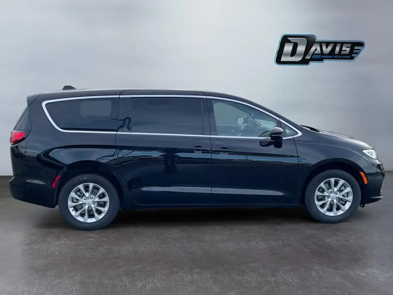 Chrysler Pacifica снимка Chrysler Pacifica