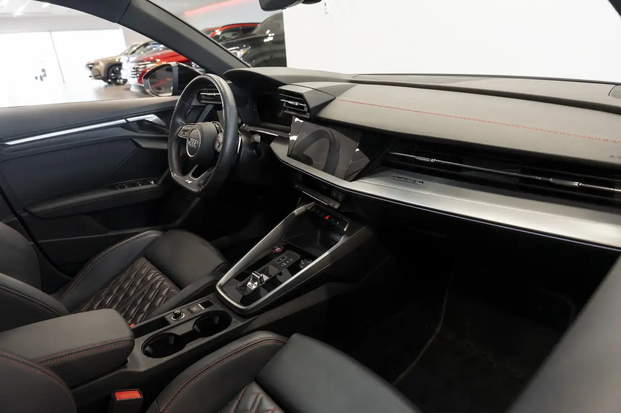 Audi S3 снимка Audi S3