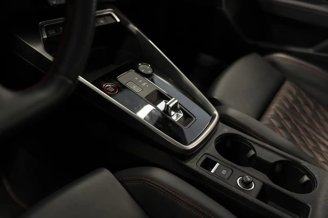 Audi S3 снимка Audi S3