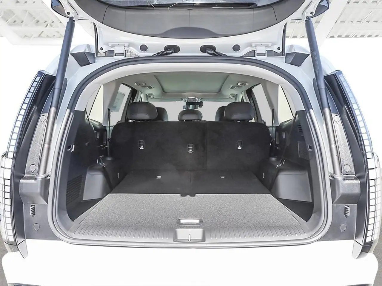 Hyundai IONIQ 9 снимка Hyundai IONIQ 9