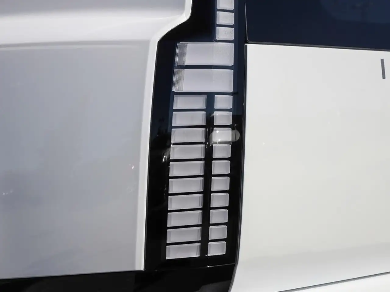 Hyundai IONIQ 9 снимка Hyundai IONIQ 9