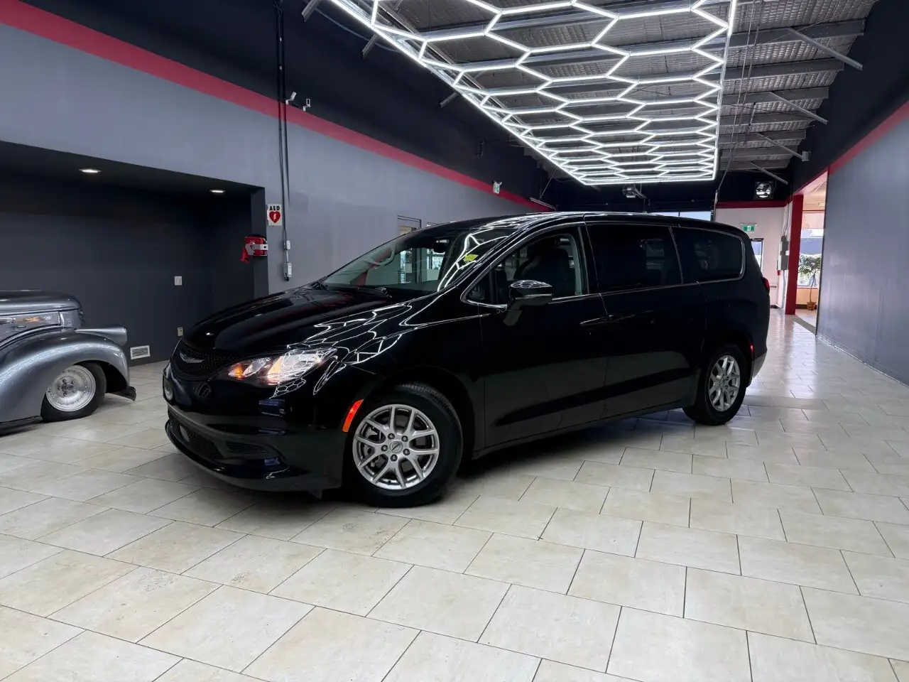 Chrysler Grand Caravan photo Chrysler Grand Caravan