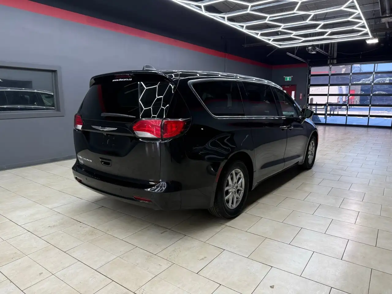Chrysler Grand Caravan photo Chrysler Grand Caravan