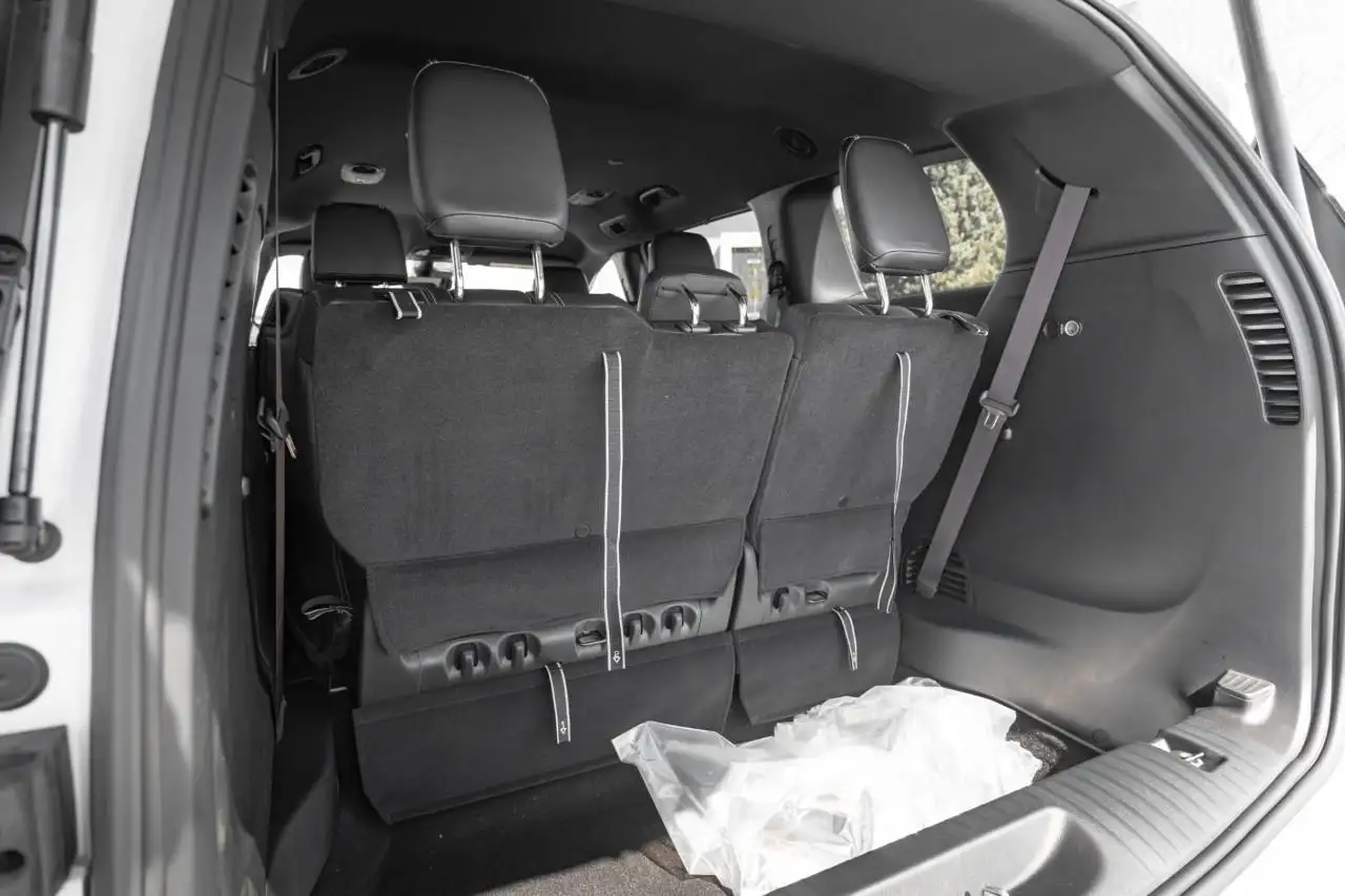 Chrysler Grand Caravan photo Chrysler Grand Caravan