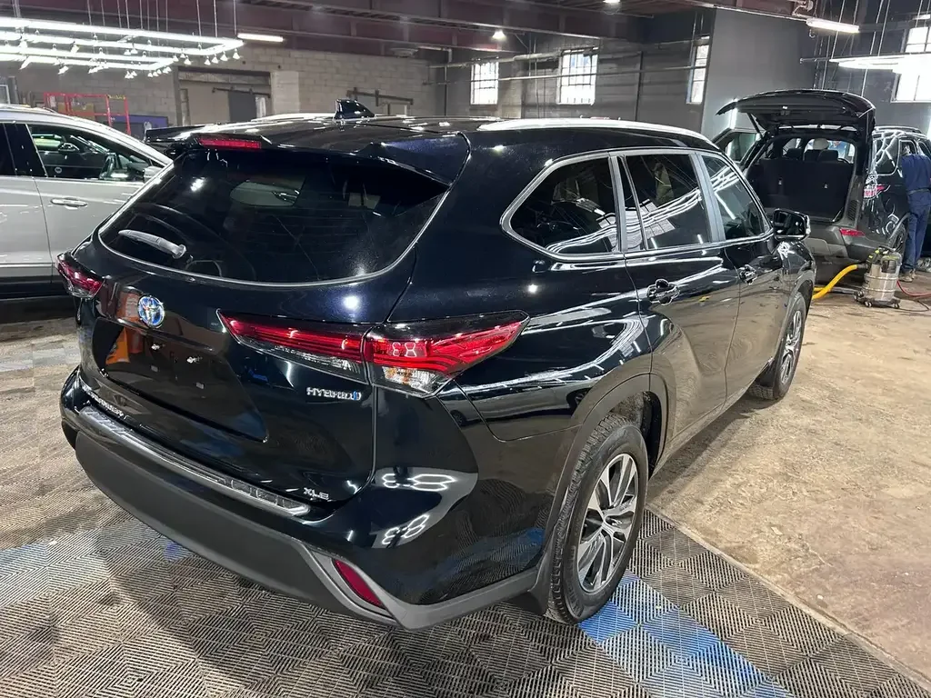 Toyota Highlander снимка Toyota Highlander