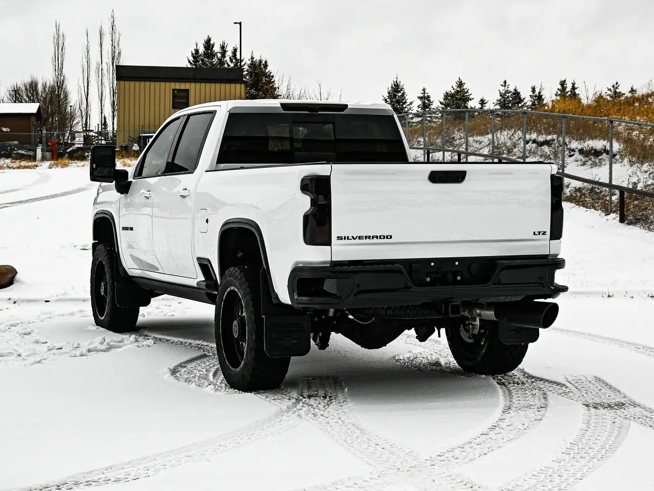 Chevrolet Silverado 3500 снимка Chevrolet Silverado 3500