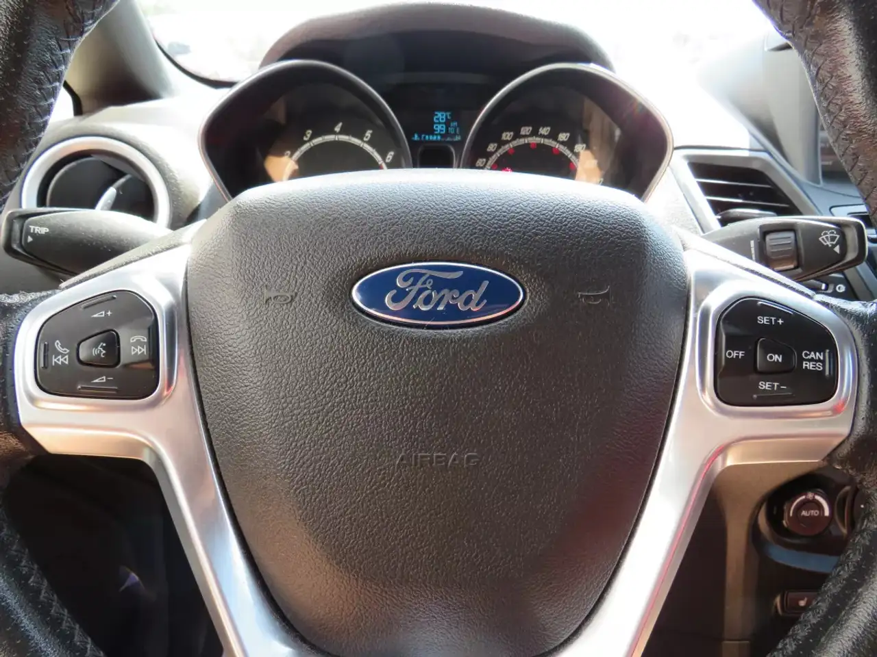 Ford Fiesta снимка Ford Fiesta
