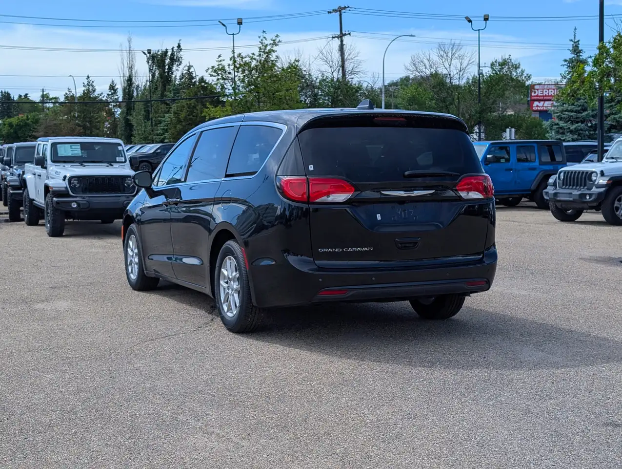Chrysler Grand Caravan photo Chrysler Grand Caravan