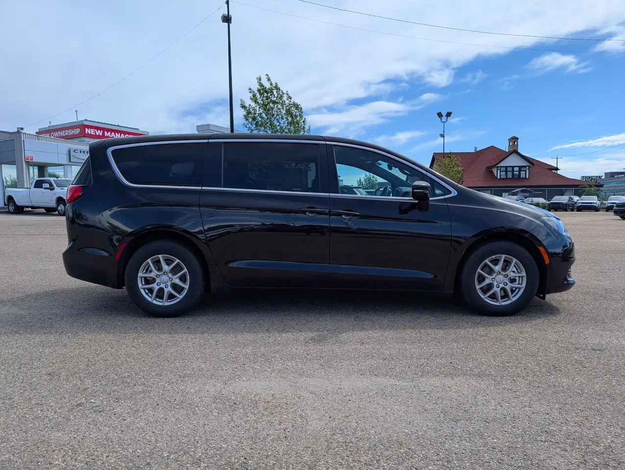 Chrysler Grand Caravan photo Chrysler Grand Caravan