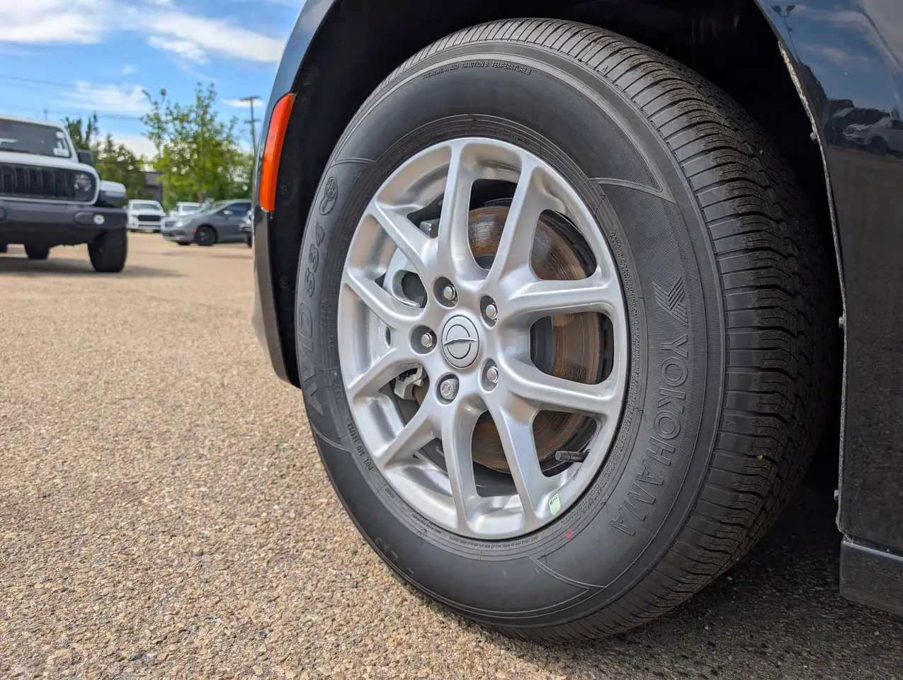 Chrysler Grand Caravan photo Chrysler Grand Caravan
