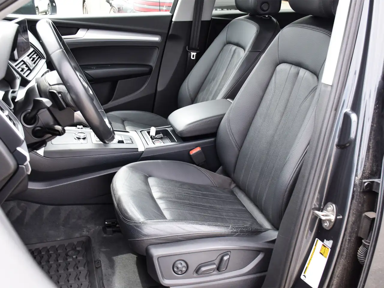 Audi Q5 снимка Audi Q5