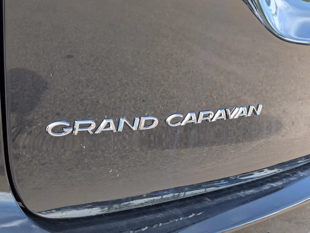 Chrysler Grand Caravan photo Chrysler Grand Caravan