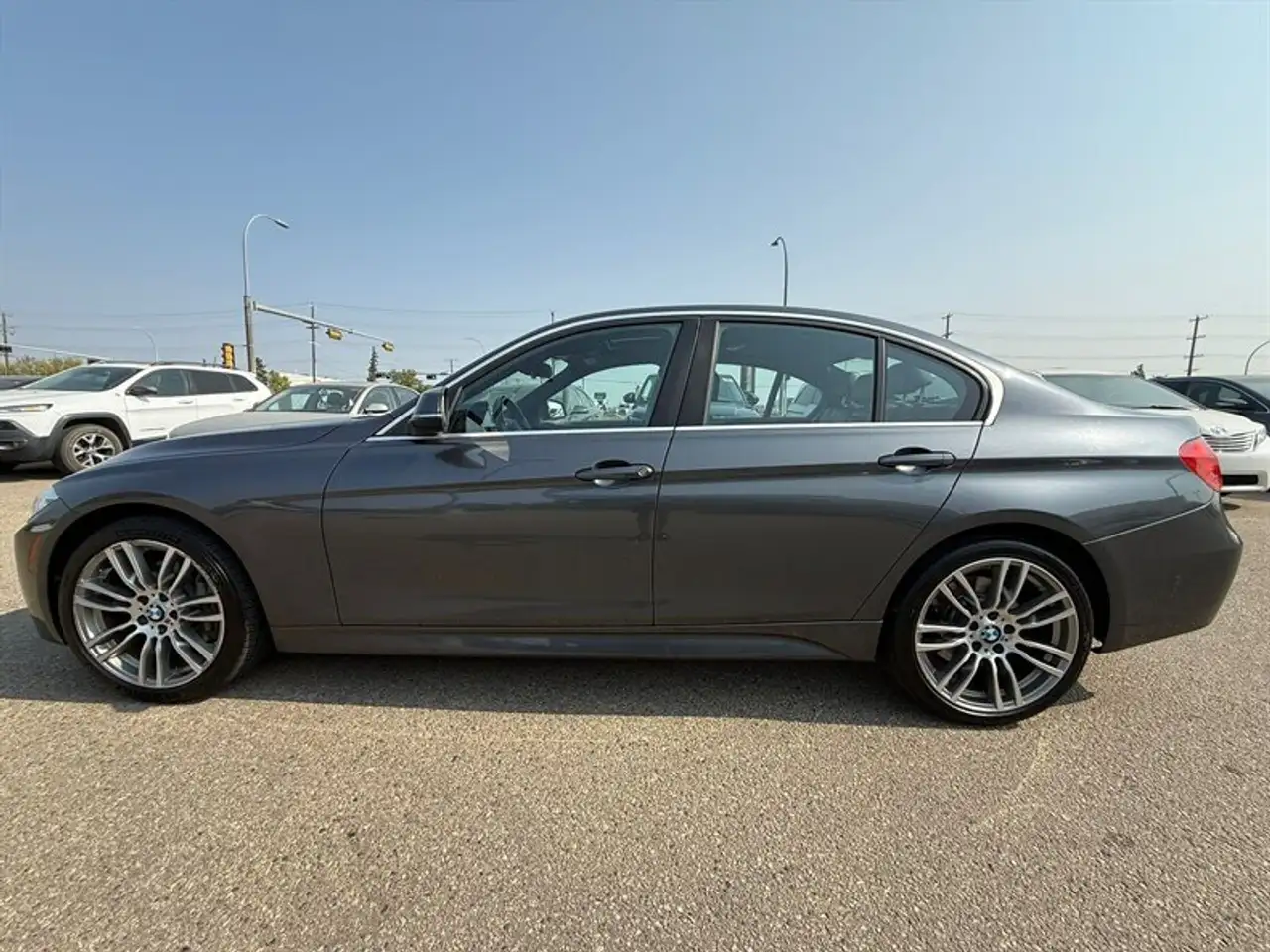 BMW 3 Series photo BMW 3 Series
