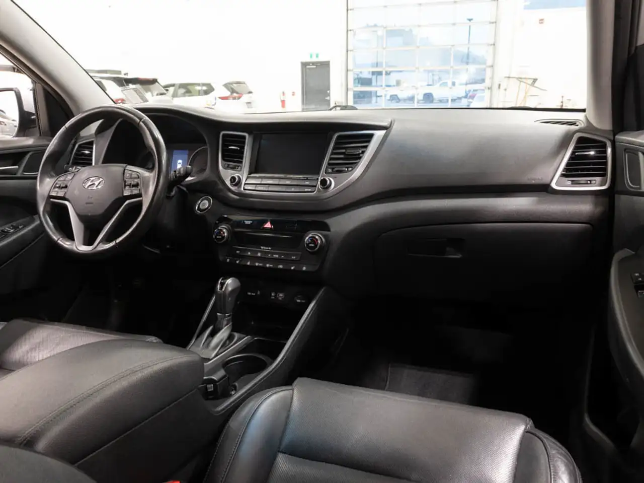 Hyundai TUCSON снимка Hyundai TUCSON