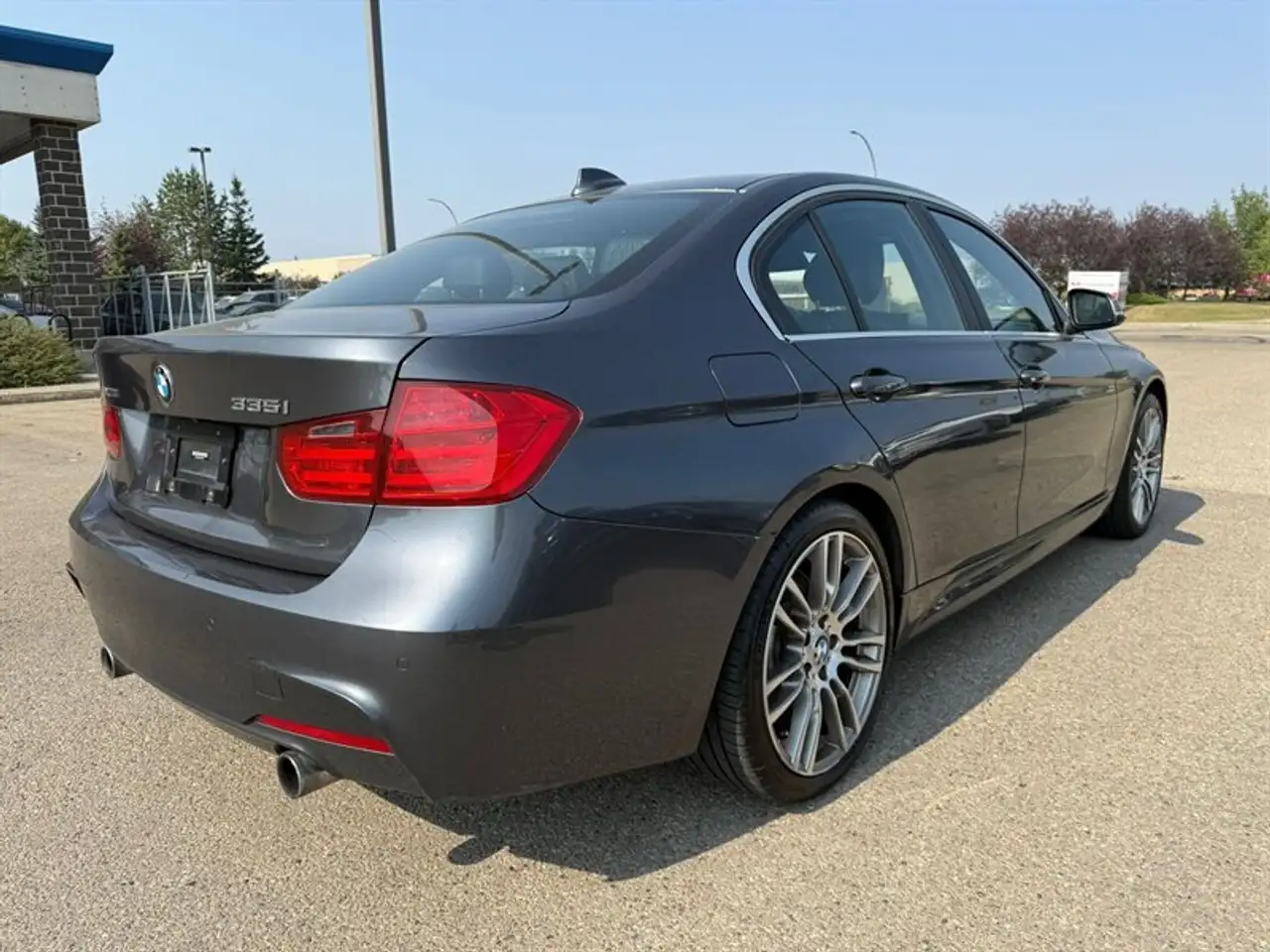 BMW 3 Series photo BMW 3 Series