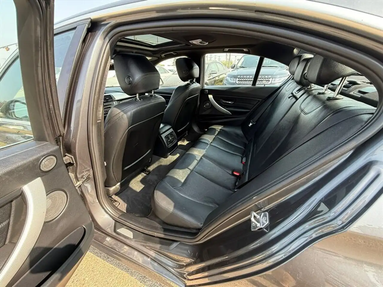 BMW 3 Series photo BMW 3 Series