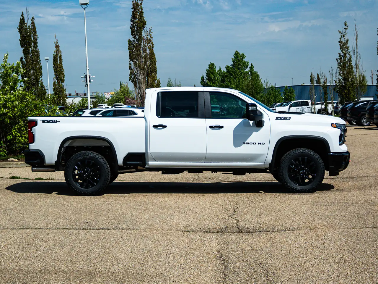 Chevrolet Silverado 3500 photo Chevrolet Silverado 3500