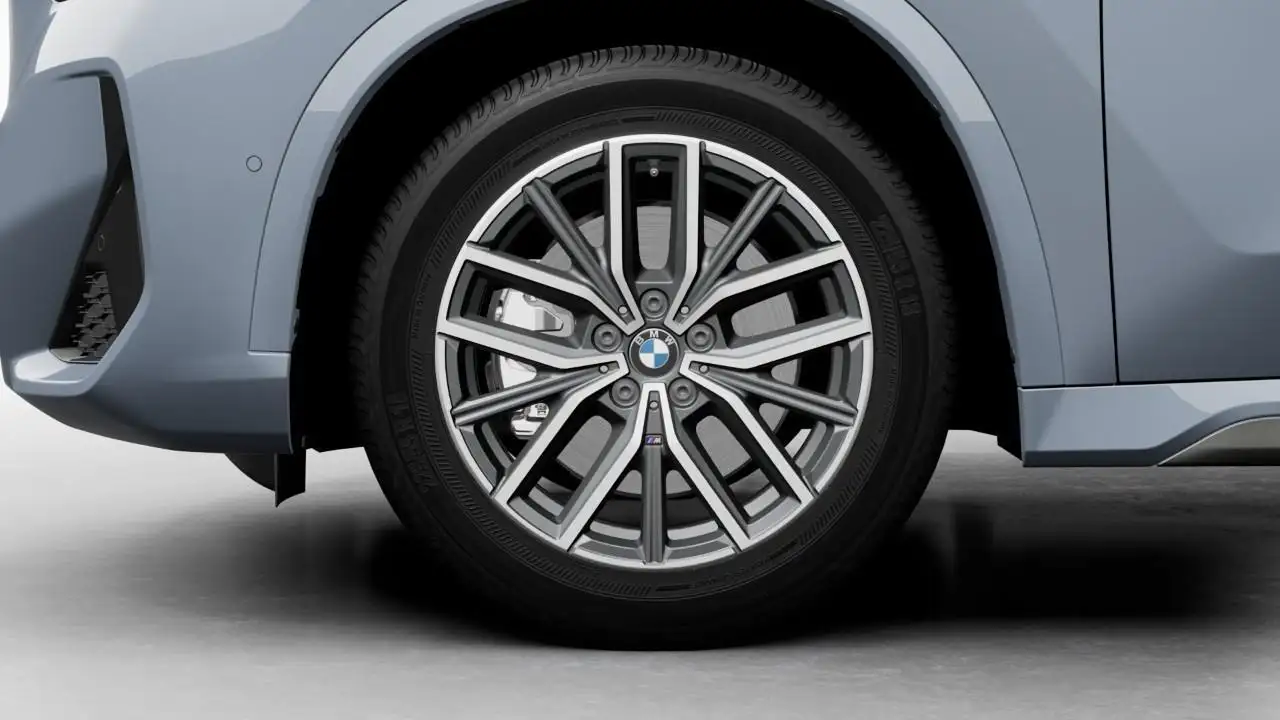 BMW X1 photo BMW X1