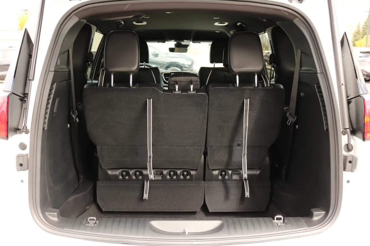 Chrysler Grand Caravan снимка Chrysler Grand Caravan