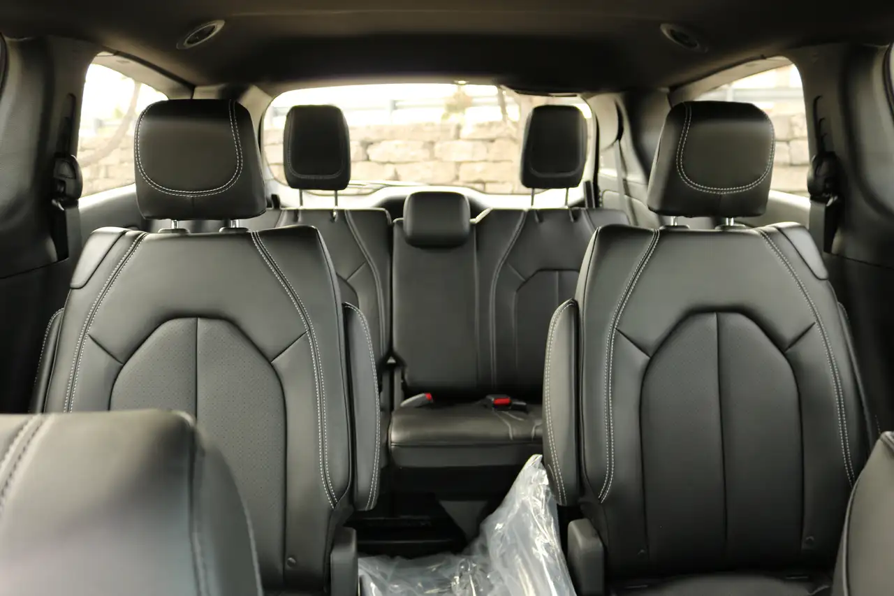 Chrysler Grand Caravan снимка Chrysler Grand Caravan