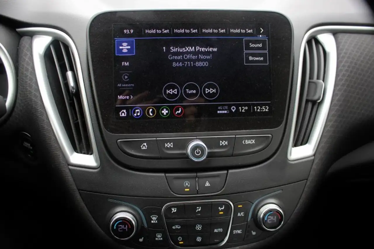 Chevrolet Malibu снимка Chevrolet Malibu