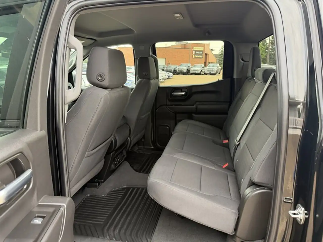 Chevrolet Silverado 1500 photo Chevrolet Silverado 1500