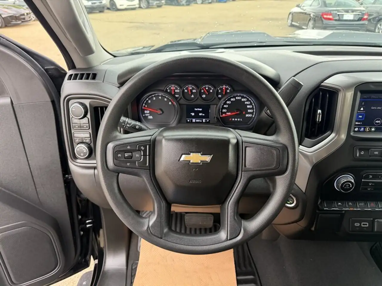 Chevrolet Silverado 1500 photo Chevrolet Silverado 1500
