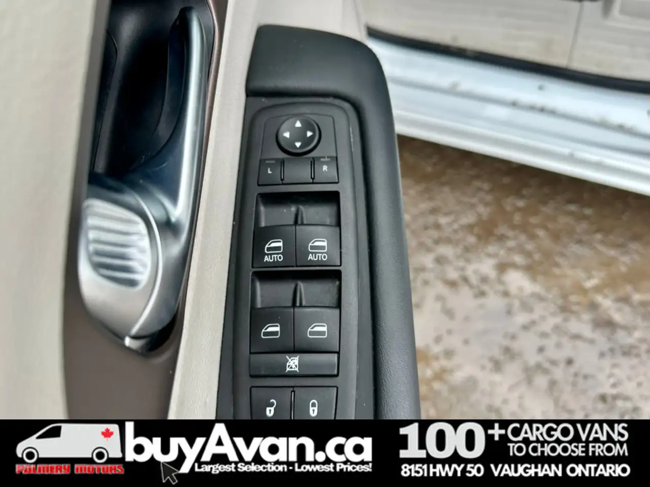 Chrysler Grand Caravan снимка Chrysler Grand Caravan