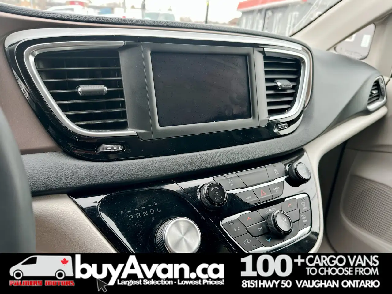 Chrysler Grand Caravan снимка Chrysler Grand Caravan