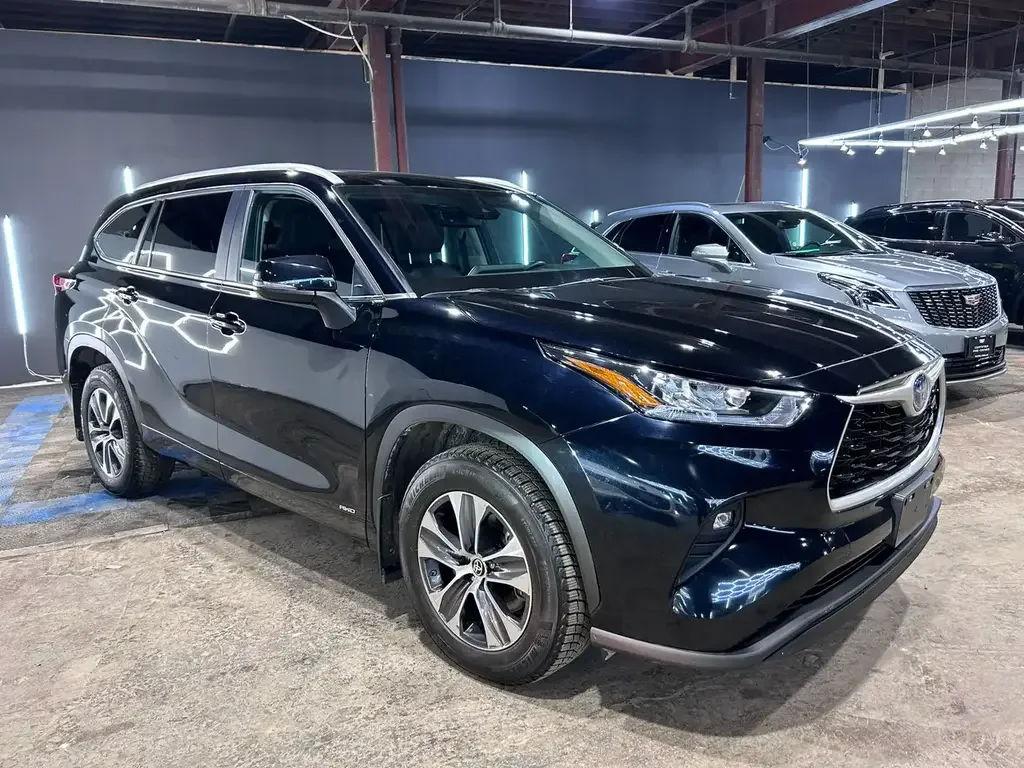 Toyota Highlander снимка Toyota Highlander