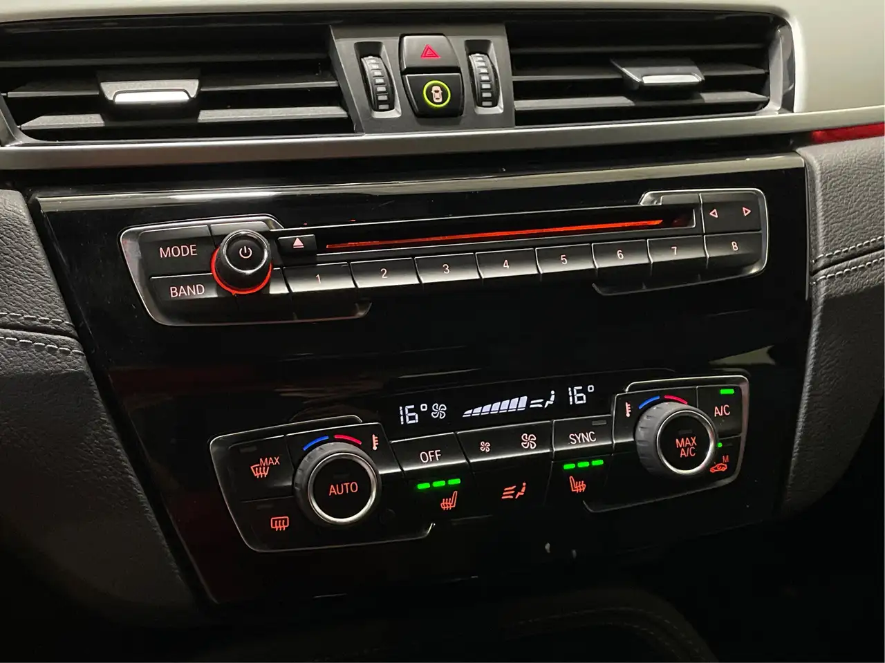 BMW X2 photo BMW X2
