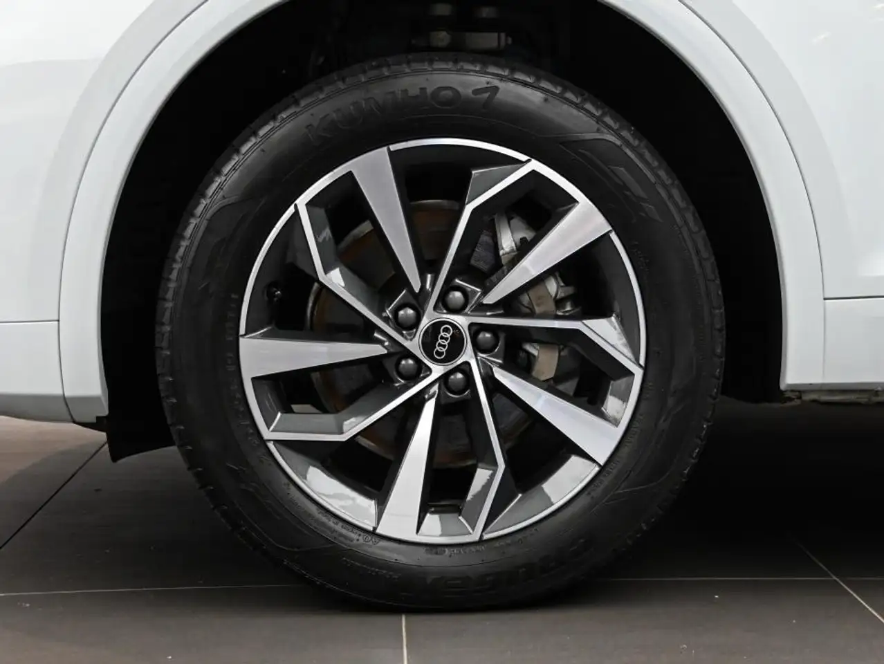 Audi Q5 photo Audi Q5