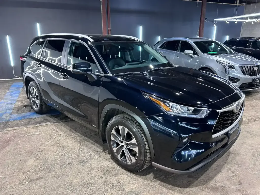 Toyota Highlander снимка Toyota Highlander