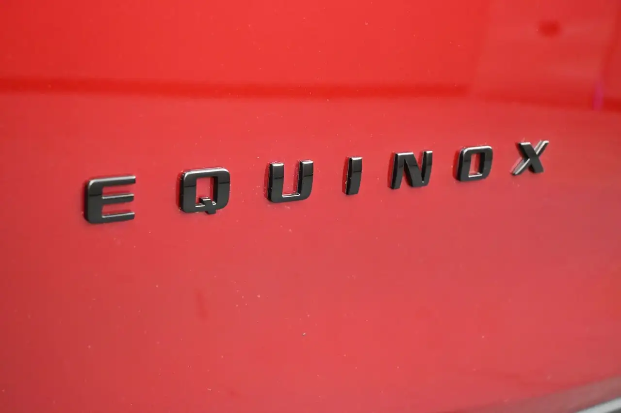 Chevrolet Equinox снимка Chevrolet Equinox