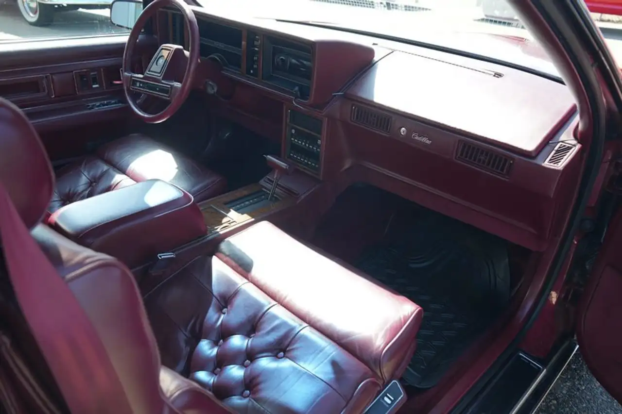 Cadillac Eldorado снимка Cadillac Eldorado