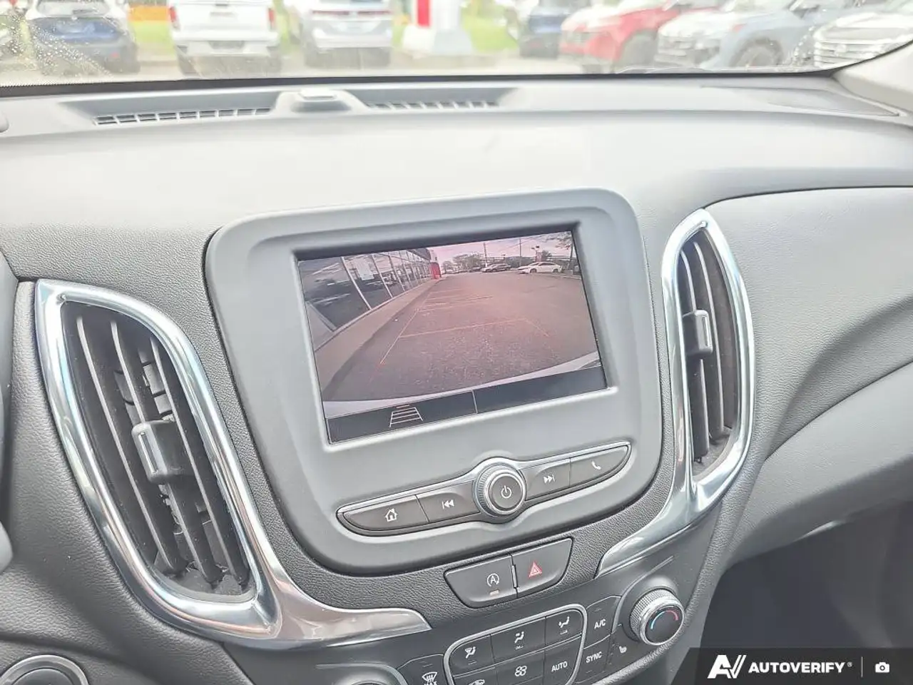 Chevrolet Equinox снимка Chevrolet Equinox