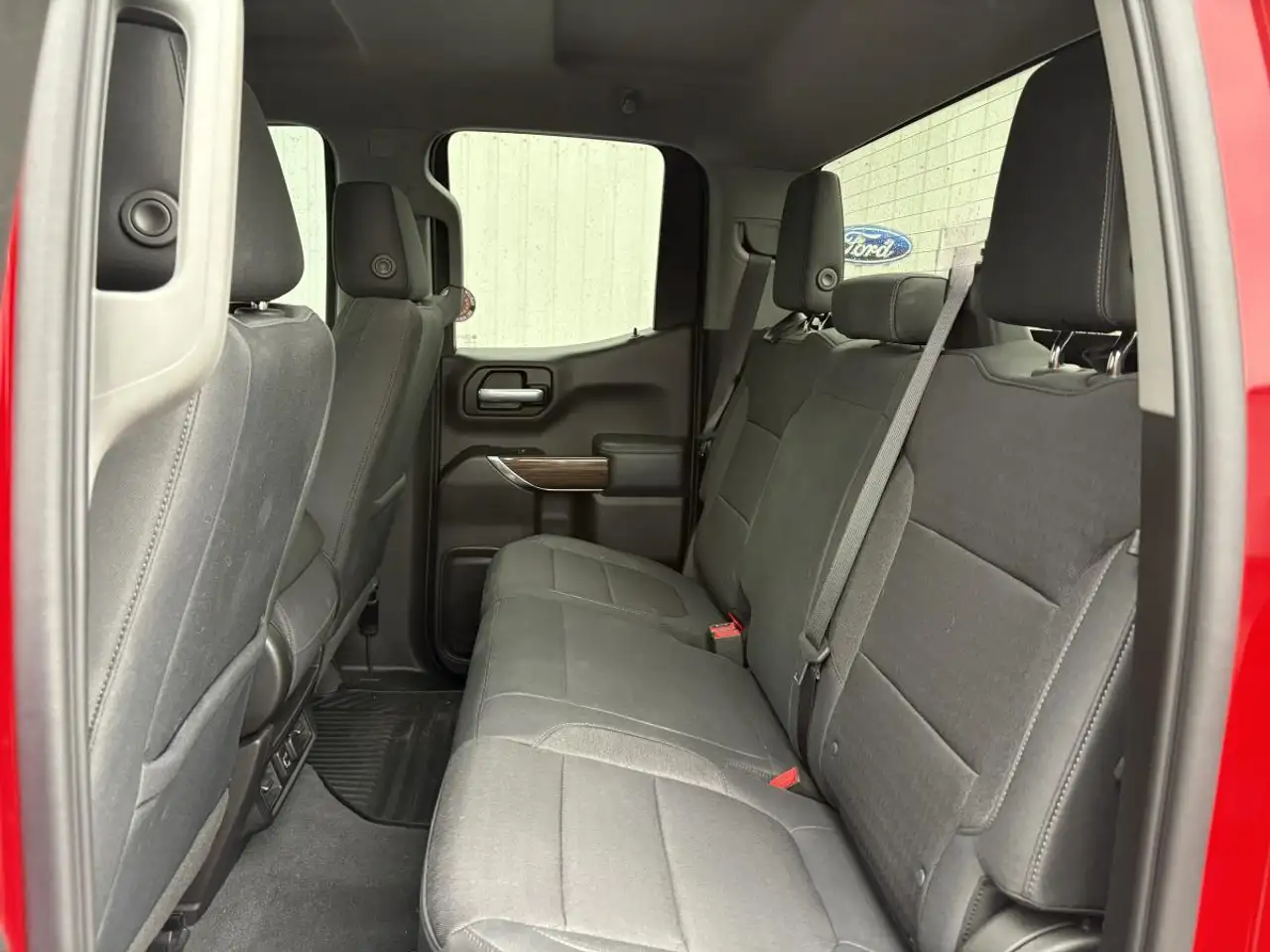 Chevrolet Silverado 1500 photo Chevrolet Silverado 1500